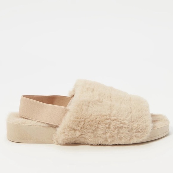 Fuzzy Strap Back Slippers 🥿 - Picture 5 of 6